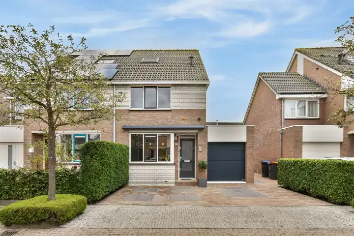 Semi-detached for sale: Molen 't Hert 23, Rhoon Noord Rhoon