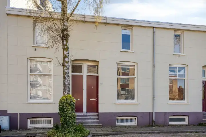 Terraced house for sale: Molenbeekstraat 43, Molenbeke Arnhem