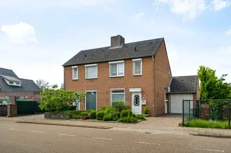 Twee-onder-één-kap te koop: Molenbergweg 18, Herkenbosch Herkenbosch