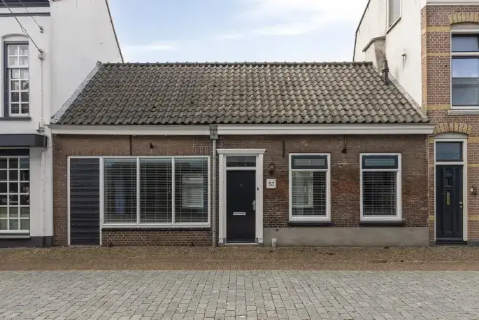 Terraced house for sale: Molendijk 53, Oud-Beijerland Centrum Oud-Beijerland
