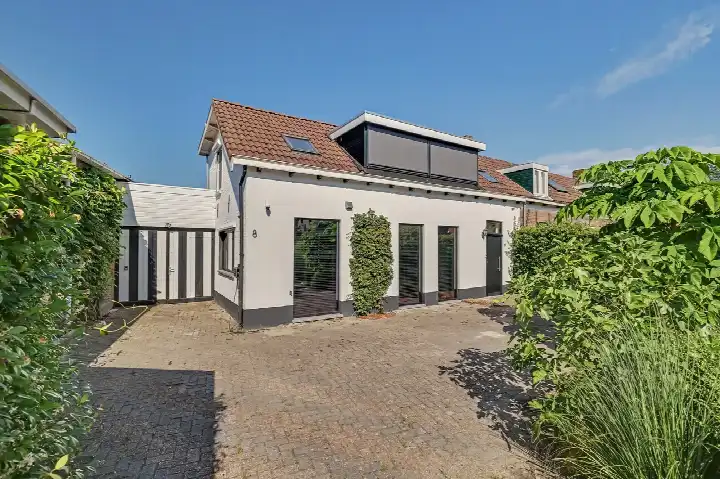 Twee-onder-één-kap te koop: Molendijk 8, Kern 's-Heerenhoek 'S-Heerenhoek