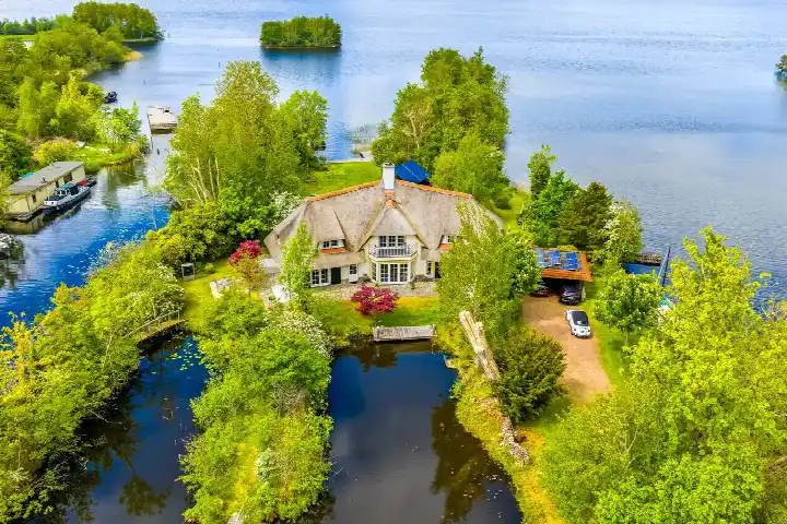 Vrijstaande woning te koop: Moleneind 62, Moleneind Kortenhoef