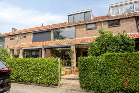Tussenwoning te koop: Molenhei 18, Vijverhof Vught