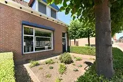 Corner house for sale: Molenstraat 10, Oud-Vossemeer Oud-Vossemeer