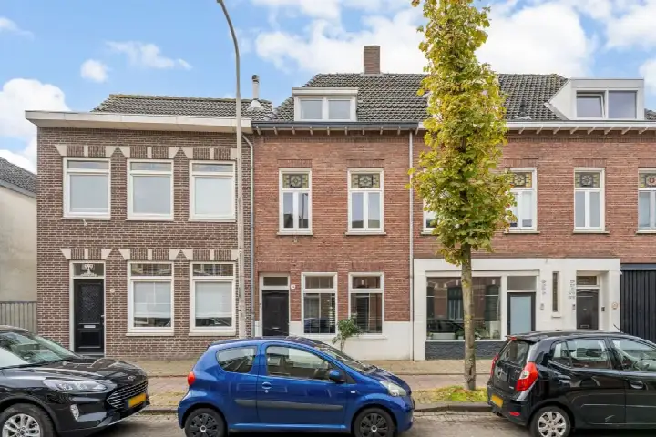 Terraced house for sale: Molenstraat 118, Besterd Tilburg
