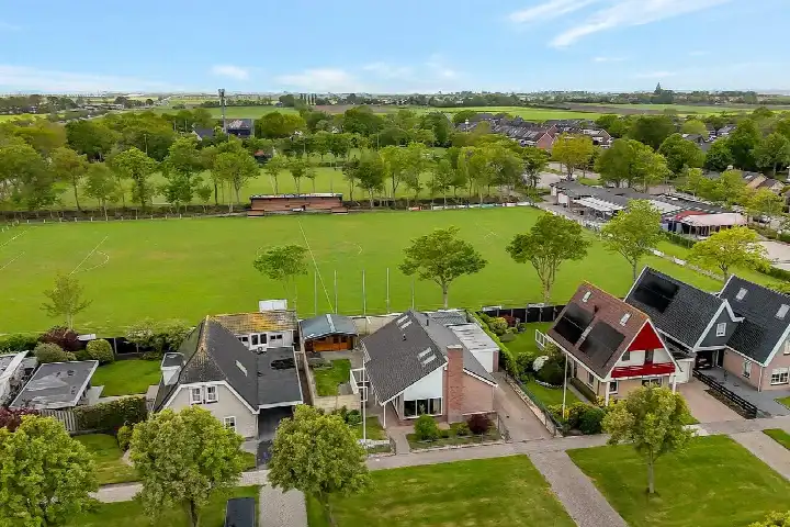 Detached house for sale: Molenstraat 13, Den Oever (woonkern) Den Oever