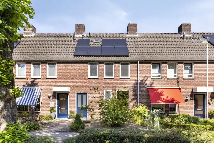 Tussenwoning te koop: Molenstraat 19, Centrum Valkenswaard