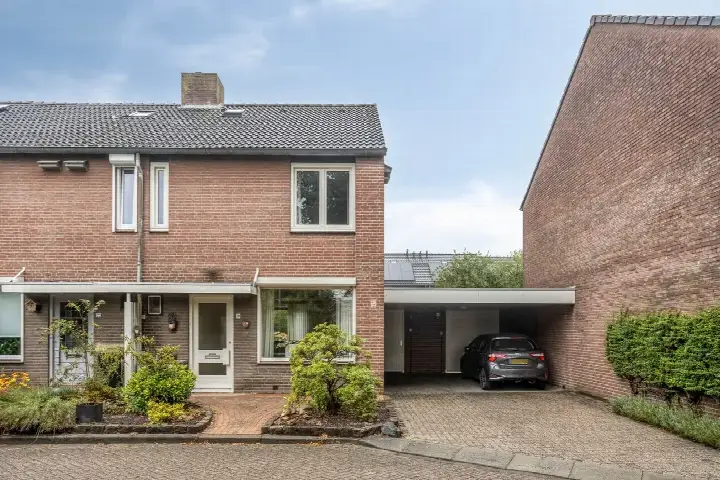 Hoekwoning te koop: Molenstraat 20, De Riet Horst