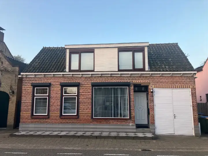 Vrijstaande woning te koop: Molenstraat 73, Fijnaart Fijnaart
