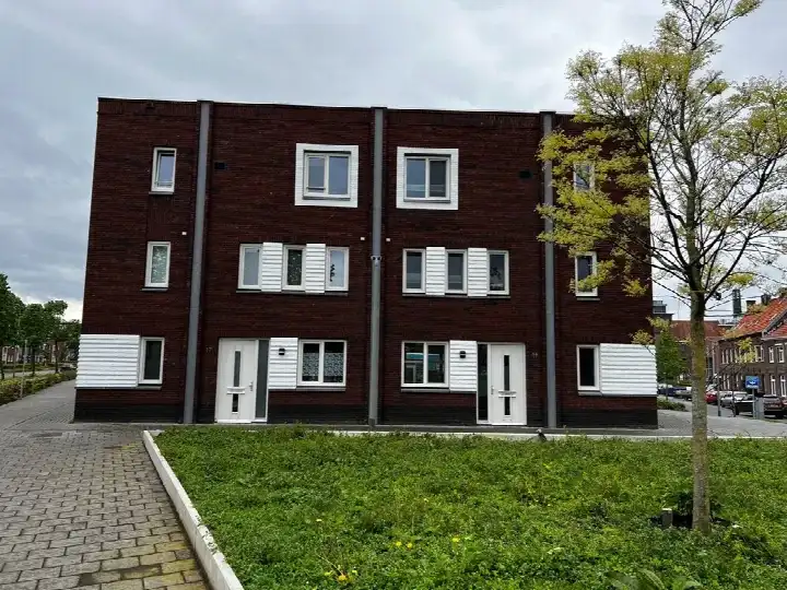 Tussenwoning te huur: Molenweg 19, Voorstad Roermond