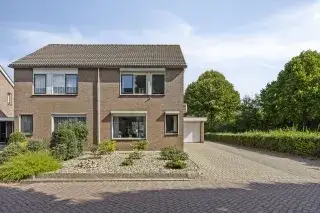 Corner house for sale: Monnetstraat 52, Methen Zevenaar