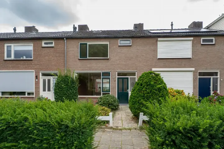 Tussenwoning te koop: Monseigneur Poelsstraat 7, Rauwbraken Berkel-Enschot