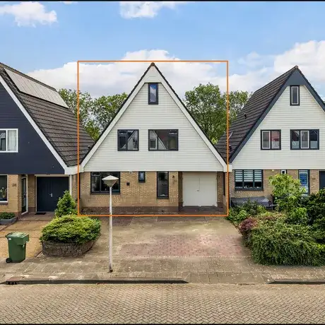 Terraced house for sale: Monsmastate 22, Camminghaburen-Zuid Leeuwarden