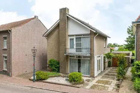 Vrijstaande woning te koop: Montfortstraat 7, Schimmert Schimmert