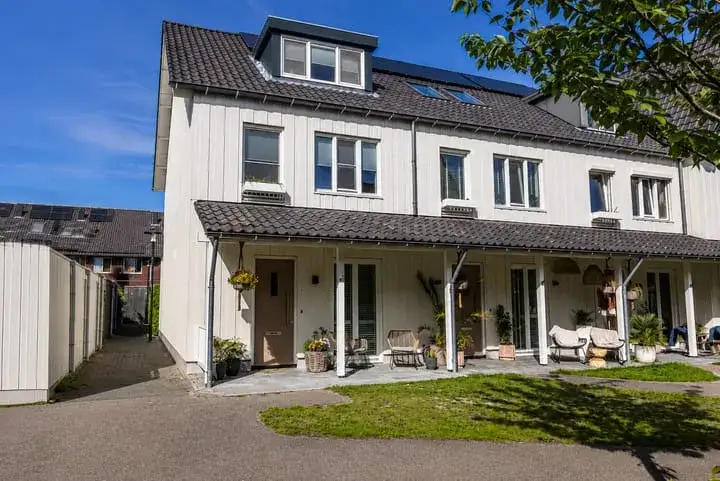 Corner house for sale: Mortelhof 8, Ringoevers Hillegom