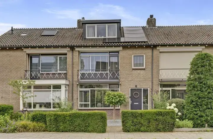 Terraced house for sale: Mozartstraat 4, Steding Elst (Ge)