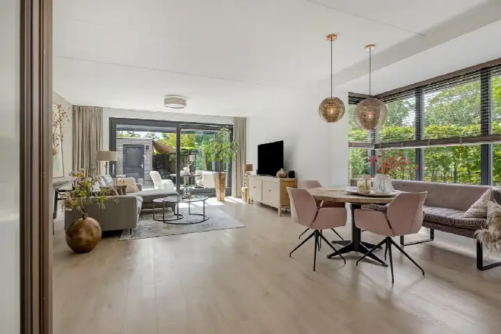 Hoekwoning te koop: Mr. Harry Hollalaan 29, Loyolaan en omgeving Vught