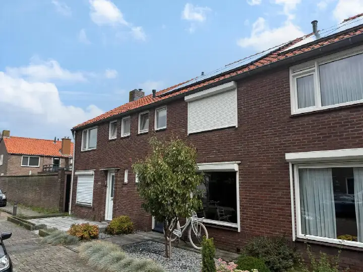 Terraced house for sale: Mr. Luybenstraat 3, Laageinde Waalwijk