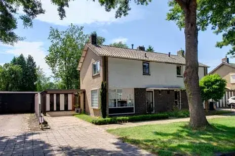 Corner house for sale: Multatulistraat 8, Spoorstraat en Kieldiep Hoogezand