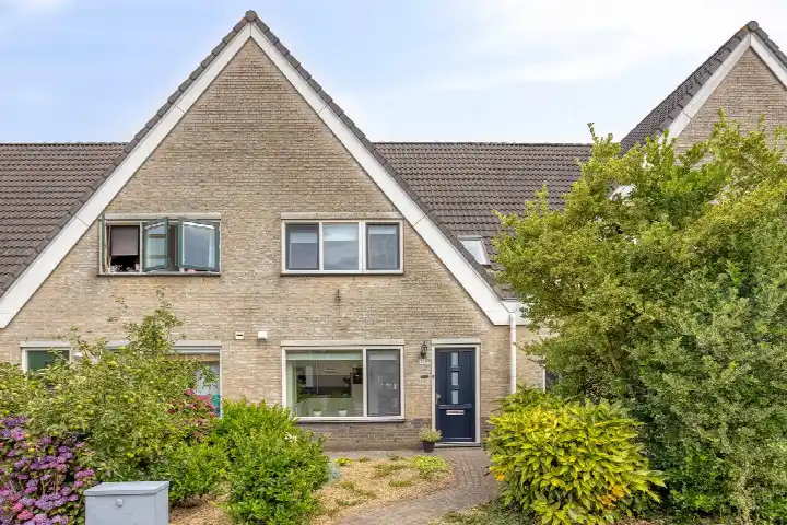 Terraced house for sale: Muntendamstraat 30, De Kievit Noord-West Tilburg