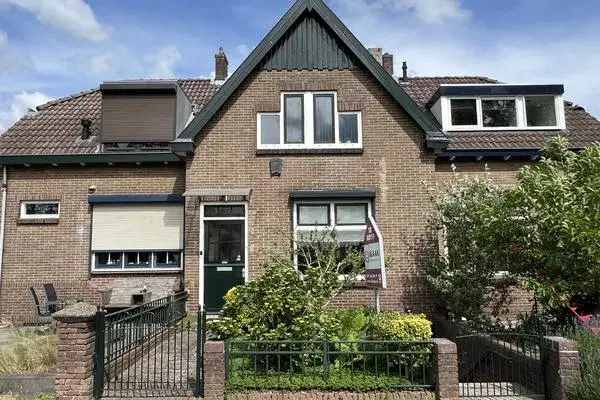 Tussenwoning te koop: Muntmeesterlaan 32, Goffert Nijmegen