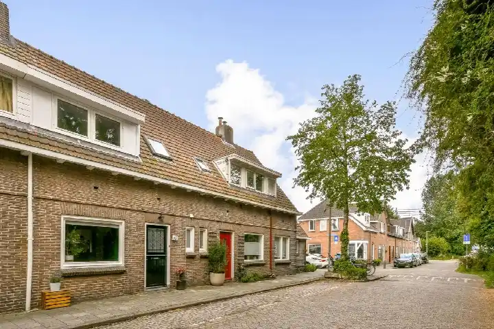Tussenwoning te koop: Muyskenweg 45, Elinkwijk en omgeving Utrecht