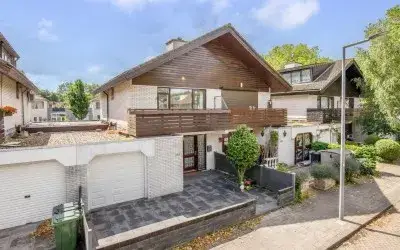 Terraced house for sale: Naardermeer 246, Zevenkamp Rotterdam