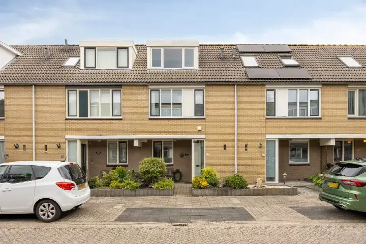 Tussenwoning te koop: Naardermeer 89, Purmer-Zuid/Noord Purmerend