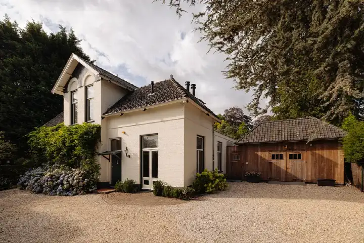 Detached house for sale: Naarderstraat 71, Steenbergen Laren (Nh)