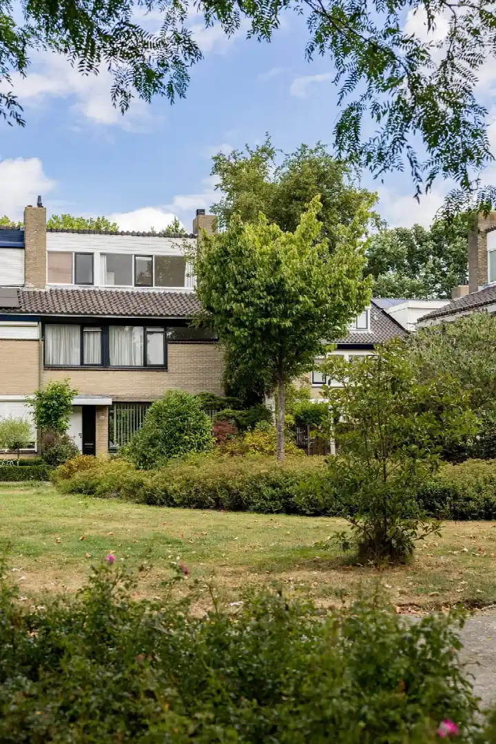Corner house for sale: Nachtegaallaan 94, Vogelbuurt Bleiswijk