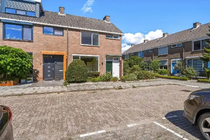 Corner house for sale: Naereboutstraat 23, Koudekerke Koudekerke