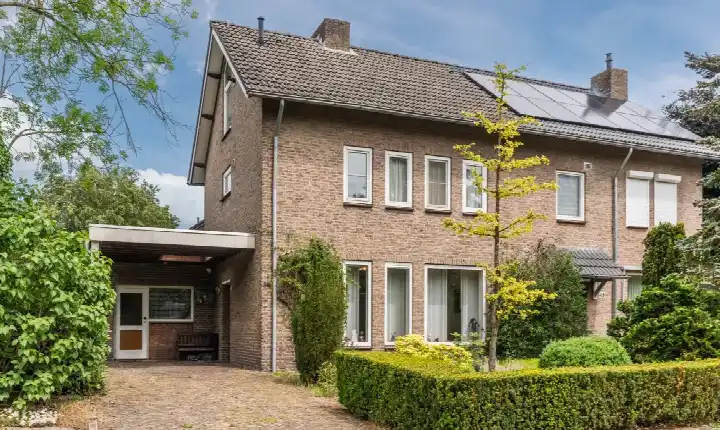 Twee-onder-één-kap te koop: Narcislaan 50, Langakkers Leende