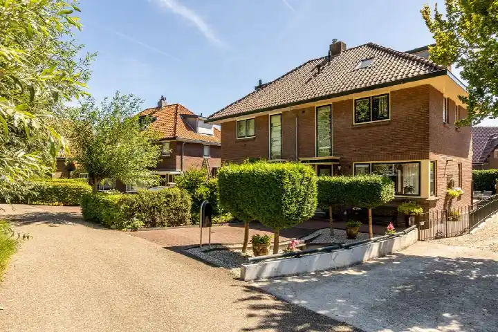 Semi-detached for sale: Nassaukade 3, Schoonhoven-Oude Stad Schoonhoven