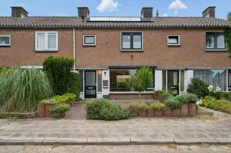 Tussenwoning te koop: Nassaulaan 23, Amerongen-Dorp Amerongen