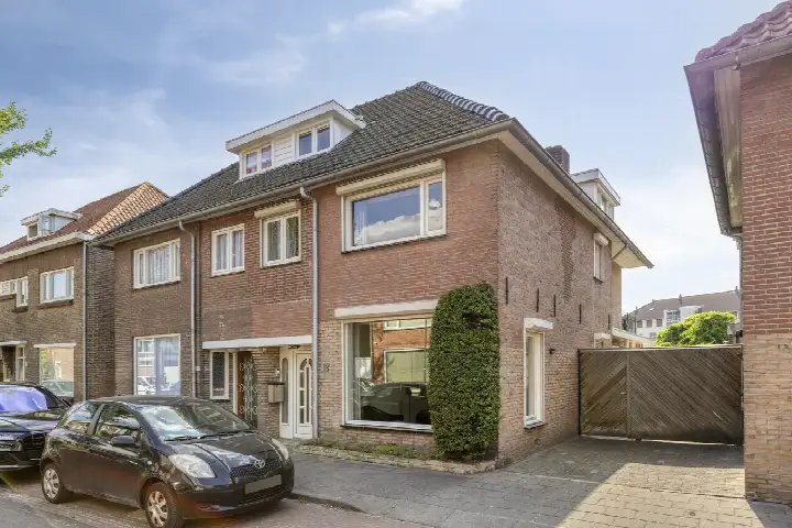 Semi-detached for sale: Nassaustraat 12, Aalst Waalre