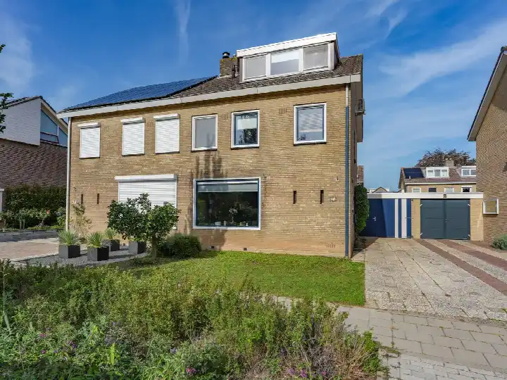 Twee-onder-één-kap te koop: Nassaustraat 23, Ooij Ooij