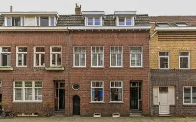 Tussenwoning te koop: Nassaustraat 6, Rosarium e.o. Venlo