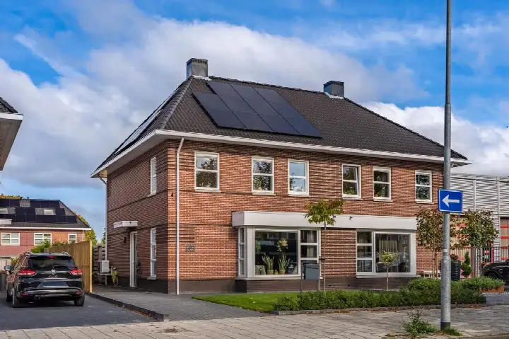 Semi-detached for sale: Nassaustraat 89, Zeeheldenbuurt Winschoten