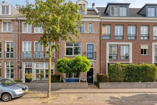 Terraced house for sale: Neerwal 136, De Veste Helmond