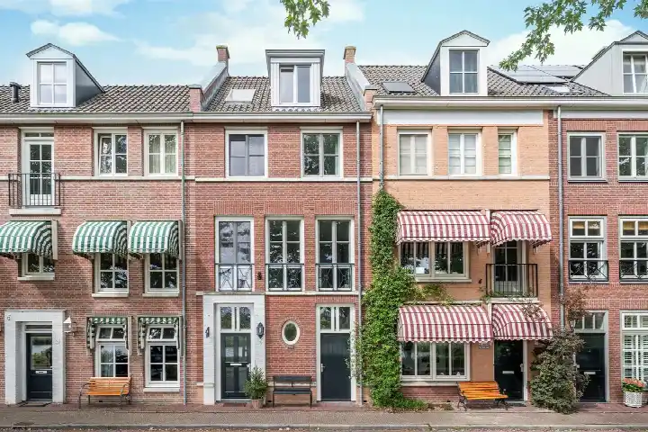 Tussenwoning te koop: Neerwal 94, De Veste Helmond