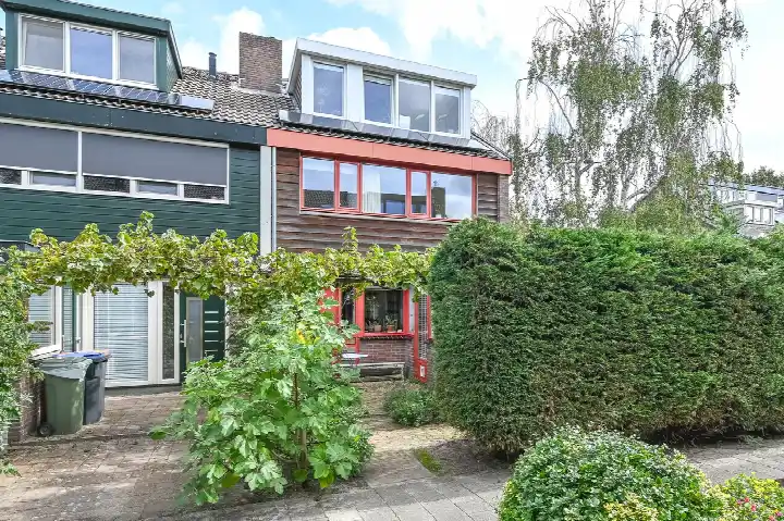 Corner house for sale: Nemelaar 72, Saeftinge-Nemelaar Haarlem
