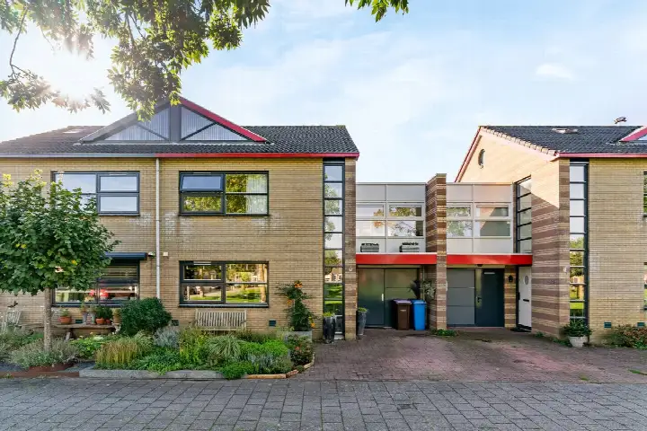 Terraced house for sale: Nepalstraat 61, Evenaar-Oost Alphen Aan Den Rijn