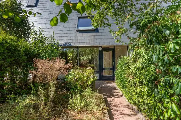 Tussenwoning te koop: Neushoornstraat 7, Hazenkamp Nijmegen