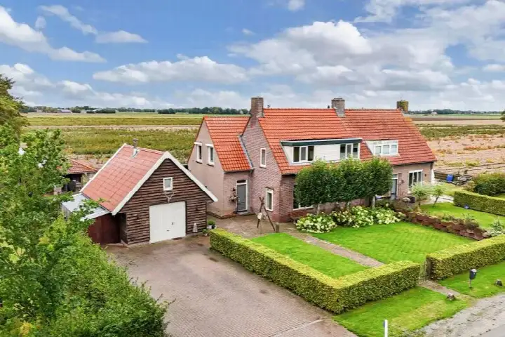 Twee-onder-één-kap te koop: Neushoornweg 32B, Kraggenburg-landelijk gebied Kraggenburg