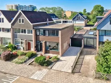 Tussenwoning te koop: Newtonstraat 20, Badhoevedorp Noordwest Badhoevedorp