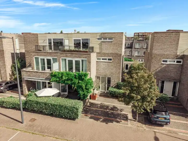 Twee-onder-één-kap te koop: Nico Jessekade 137, Theo van Goghparkbuurt Amsterdam