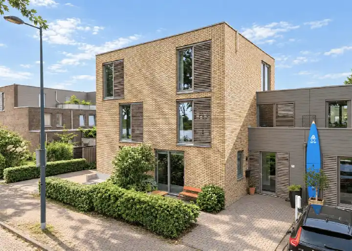 Tussenwoning te koop: Nico Jessekade 71, Theo van Goghparkbuurt Amsterdam