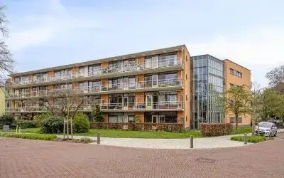 Appartement te koop: Nieuw-Schoonoord 263, Velp-Noord boven spoorlijn Velp