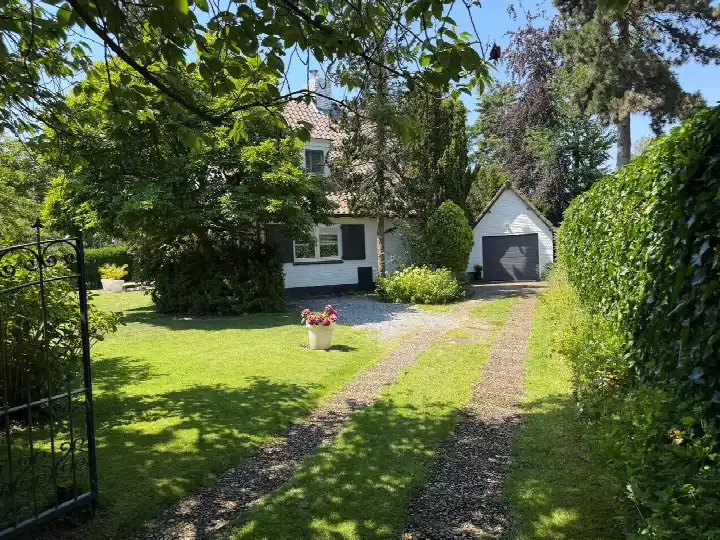 Detached house for sale: Nieuwe Bussummerweg 104, Westereng Huizen
