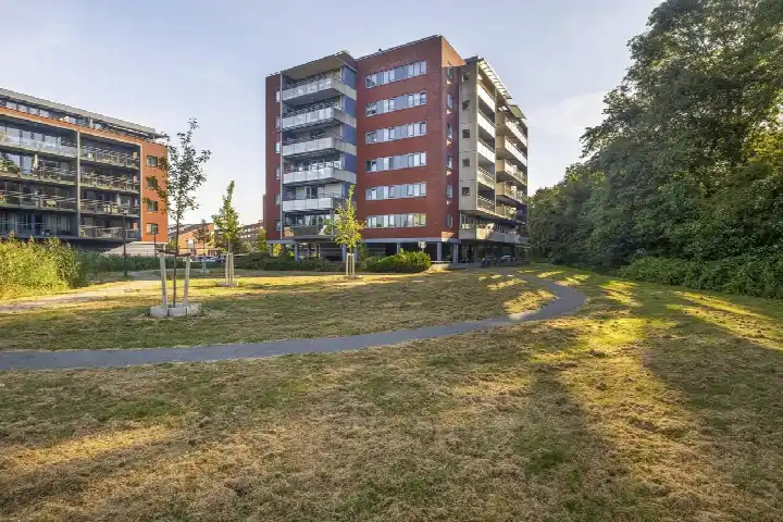 Apartment for sale: Nieuwe Laan 103, Rozenburcht Capelle Aan Den Ijssel